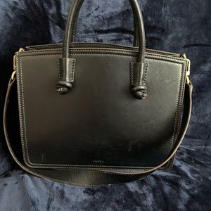 Fossil leather shoulder/handbag
